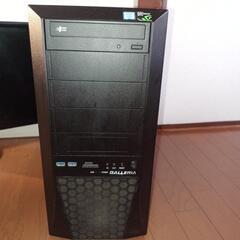 ※お話中です。 デスクトップPCとPCモニター