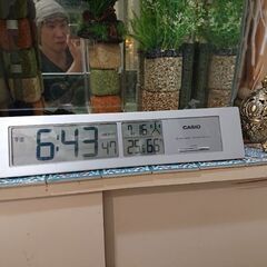 募集中／ 電波時計 温湿度時計 電池式 SEIKO セイコーの画像