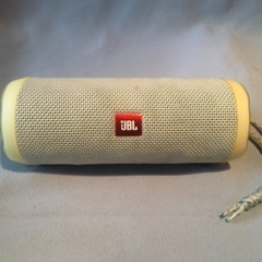 値引き！半額です。JBL スピーカー　FLIP4 Bluetooth  ポータブル　防水　オーディオの画像