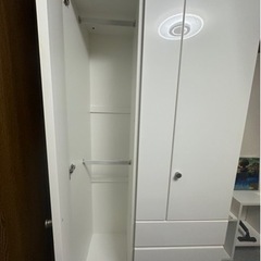 洋服収納の画像