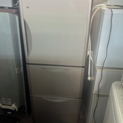 hitachi冷蔵庫　3ドア　保証付き