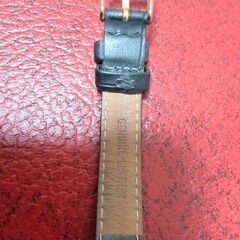 ダニエルウェリントン　スワロフスキー28ミリ レディース　電池新品7月16日交換済みの画像