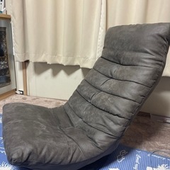 ニトリリクライニング回転式座椅子の画像