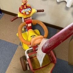 アンパンマン三輪車の画像