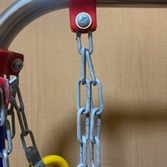 鉄棒、ブランコ、吊り輪
の画像