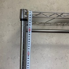 ポールハンガー付きメタルラック　キャスター付き　の画像