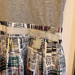 Ｖivace イタリア製))グレーの切り替えワンピースの画像