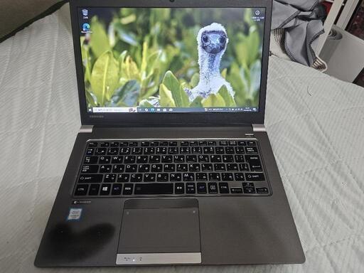 TOSHIBA dynabook 薄型中古ノートパソコン 第6世代i3 8GB 256GB
