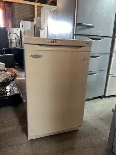 G1601   アビテラックス　フリーザー　冷凍庫　100L 2004年