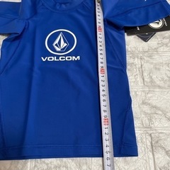 ボルコム　VOLCOMキッズ　水陸両用　Tシャツ　ラッシュガード　の画像