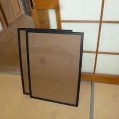 額縁２つ。無料でお譲りします。受け渡しは、7/19(金)15:00、松山市立花です。の画像