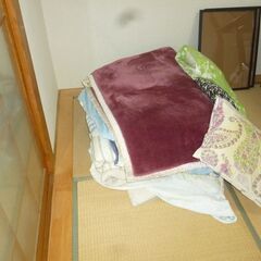 布団･枕セット。無料でお譲りします。受け渡しは、7/19(金)15:00、松山市立花です。の画像
