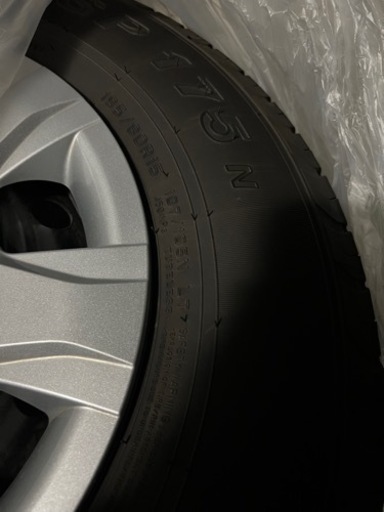 【ほぼ新品】ハイエース純正ホイール タイヤ4本セット