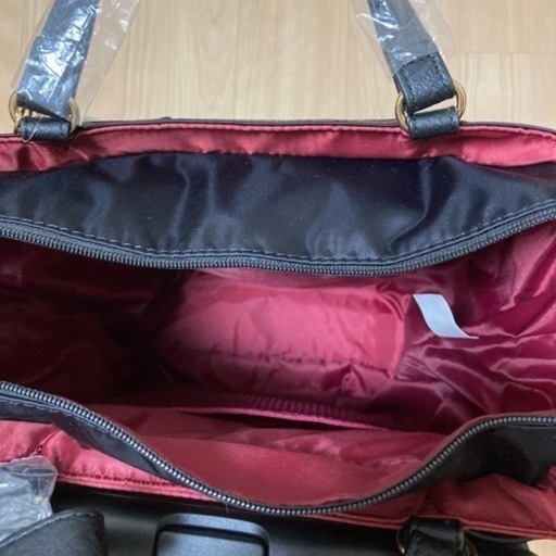 【新品・未使用】スワニーキャリーバッグ　23ℓ   レッド　4輪　機内持込可