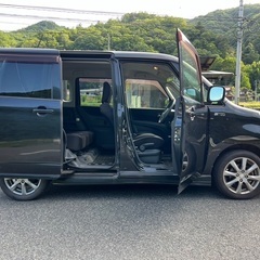 H24年式特別仕様車‼️月々1.1万円〜分割払い可❗️車検2年付き！大人気☆SUZUKI ソリオ☆SDナビ付き☆走行中DVD見れます☆ETC付き☆両側電動スライドドア☆純正アルミ☆ドライブレコーダー付きのフル装備☆車内広々三列シート‼️の画像