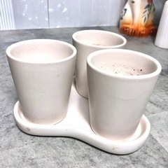 IKEA 花器 陶器 植木鉢 花瓶 鉢植えの画像