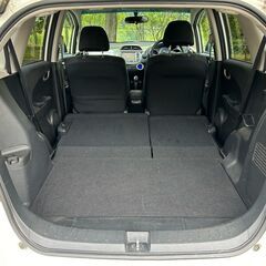 仙台☆H22フィットハイブリッドナビプレミアムセレクション2WD車検取り立て！ETC！の画像