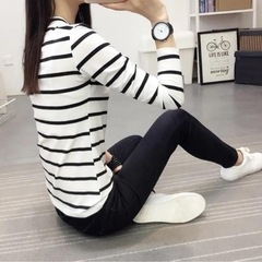 【地元限定価格】レディース　カットソー　ボーダーシャツ　vネック　ホワイト　Ｌサイズ　新品の画像