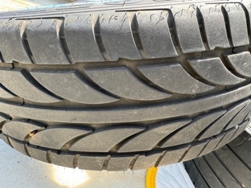 車のパーツ タイヤ、ホイール