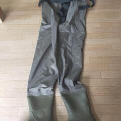 チェストハイウェーダー