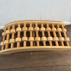 背伸ばしローラー　マッサージ
