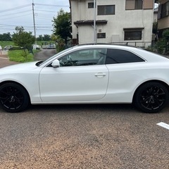 車検付ですぐ乗れます☆コミコミ価格☆アウディA5☆V6エンジン☆カード払いやローンOKの画像