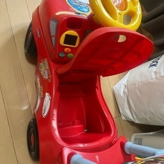 カーズ乗用玩具の画像