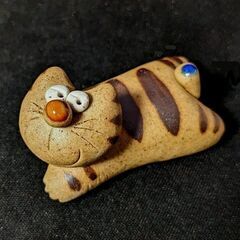 ●陶器製 手作り品★寝そべりトラ猫３匹セット②★インテリア小物・箸置き可◎の画像