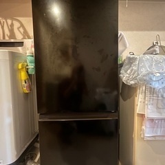 冷蔵庫、取りに来てくださる方お願いします(1人暮らし用・二年半使...