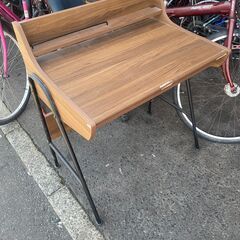 リサイクルショップどりーむ荒田店 No12696 デスク　机　作業台　シンプル　コンパクトの画像