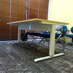 昇降テーブル　会議机　商談机　ダイニングテーブル　オフィス家具の画像