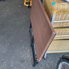 リサイクルショップどりーむ荒田店 No12697 折りたたみテーブル　シンプル　コンパクト　折りたたみ可能で便利♪の画像
