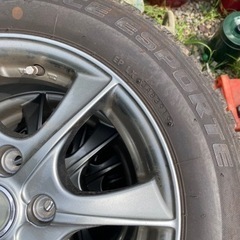 5穴　アルミホイール　15×6j 114.3m　普通車用　　185/65r15 スタッドレスタイヤの画像