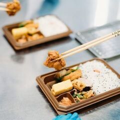 飲食店スタッフ　調理・提供・仕込み作業