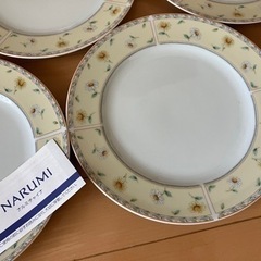 新品・未使用品☆ナルミ チャイナ☆大皿5枚組の画像