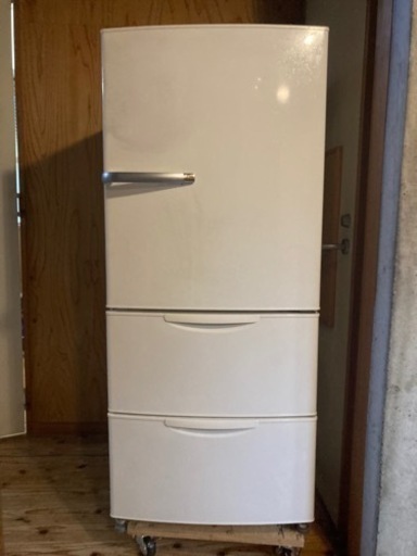 冷蔵庫　272L　AQUA ノンフロン冷蔵庫　2016年　藤沢市