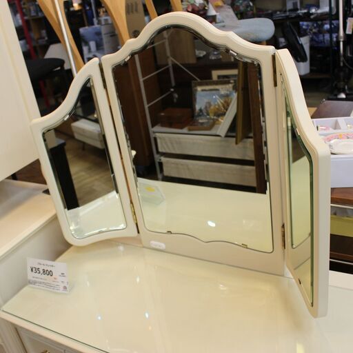 【川崎市宮前区リサイクルオフ】フルール　ドレッサーセット　定価18万程　