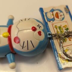 ☆ドラえもん　ぱたぱたキーホルダー　新品の画像