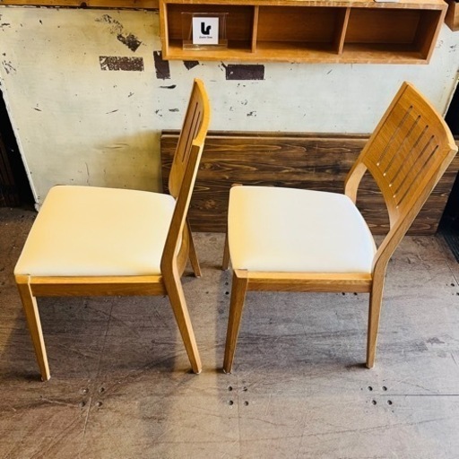 《売約済》【武蔵小山店】Idc大塚家具　大塚家具　IDC ダイニングチェア　椅子　イス　シネマ　オーク材　オーク　無垢　2脚　セット　