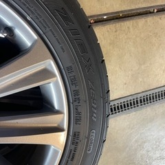 クラウン純正タイヤホイールセットの画像
