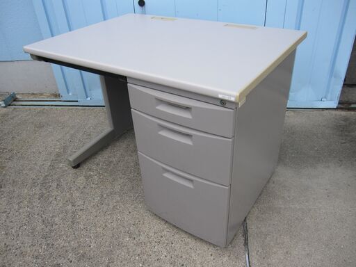 わけあり特価！　事務机　片袖デスク　1000ｘ700ｘ700　鍵あり　ニューグレー