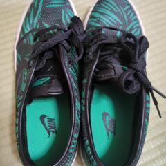 NIKE  26.5の画像