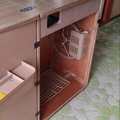 古いブラザー製の足踏みミシンの画像