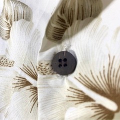 Makani Hawaii マカニ 半袖アロハシャツ 開襟ポリシャツ オープンカラーハイビスカス柄シャツ ホワイト の画像