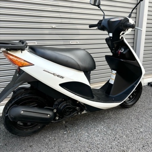 2831.安心のFIモデル　アドレスv50  白メーター　バッテリー、シート、ミラー新品　千葉県柏市　配送、自走引き取りも可能