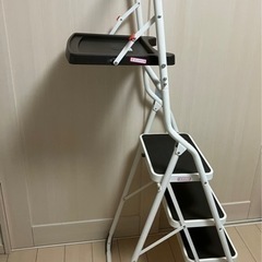 脚立！頑丈！トレー付きステップ　耐荷重100kg