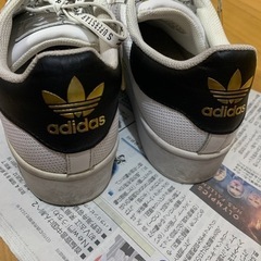 レディース　adidas　靴 スニーカーの画像