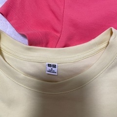 ユニクロ　カラーTシャツの画像