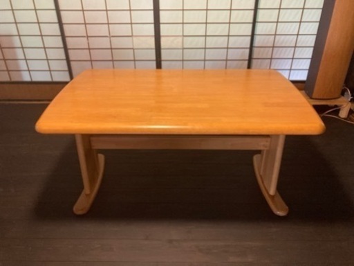 ダイニングテーブル　4人用　\n家具