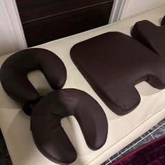 マッサージの道具とマッサージの服